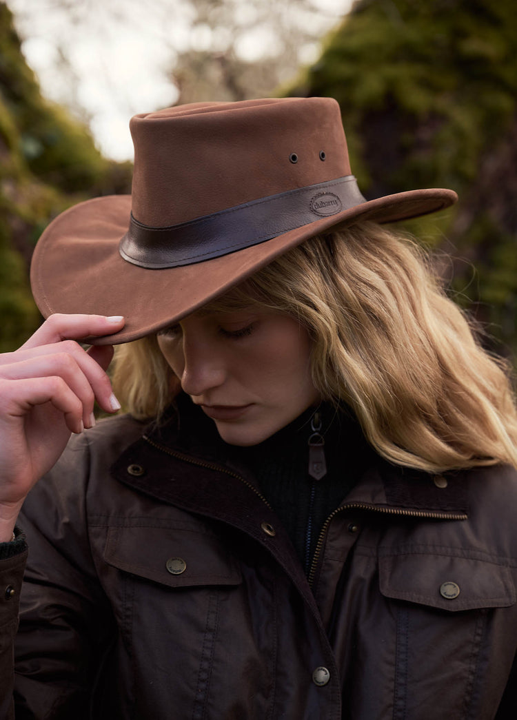 Finlay Dubarry leather hat - Walnut